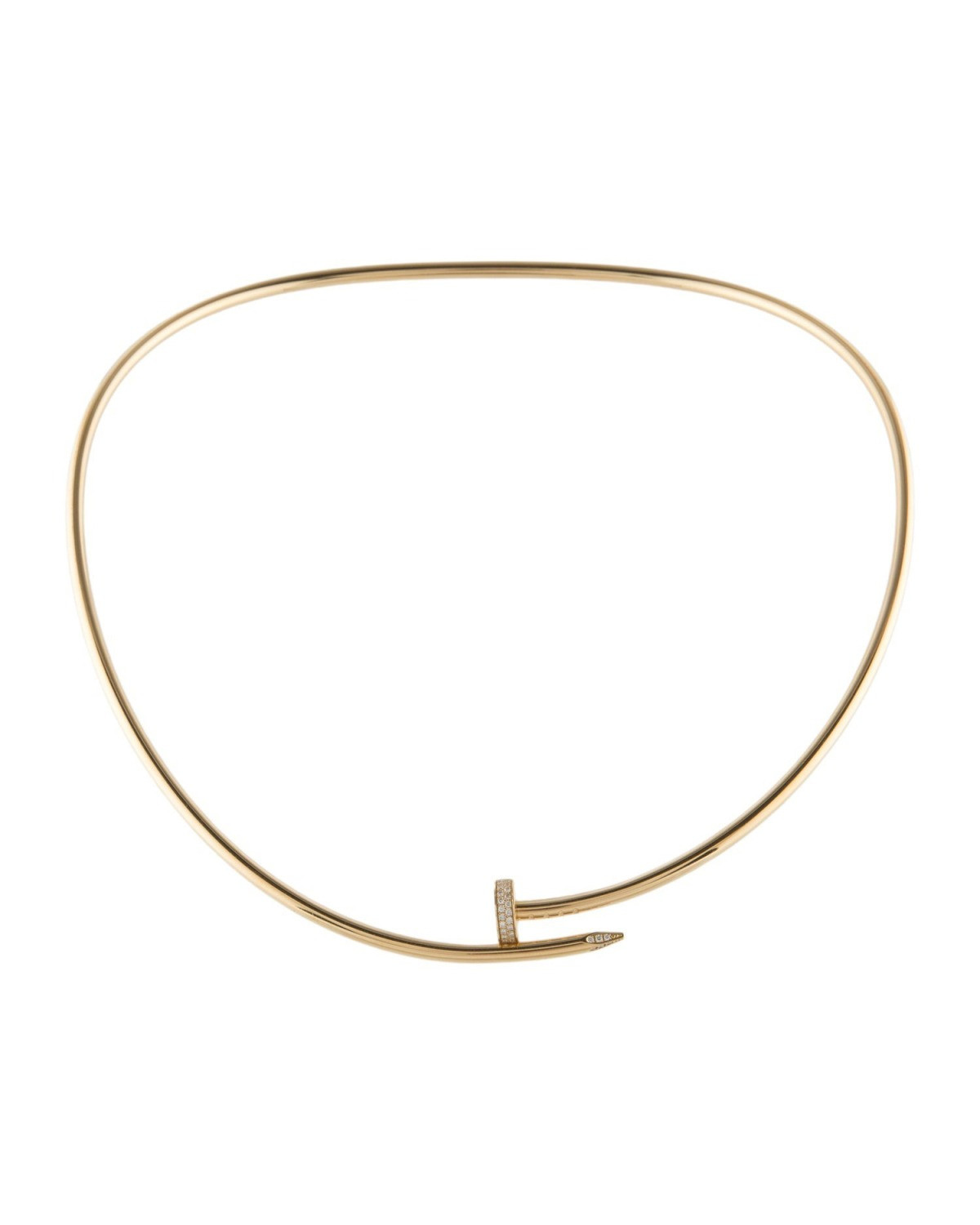 Bộ trang sức kim cương giá trị Tiên Nguyễn đeo trong hôn lễ