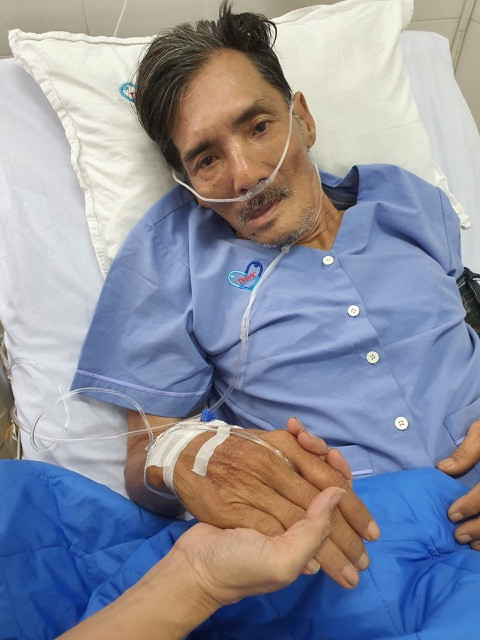 Những hình ảnh cuối đời bệnh tật khốn khó của nghệ sĩ Thương Tín