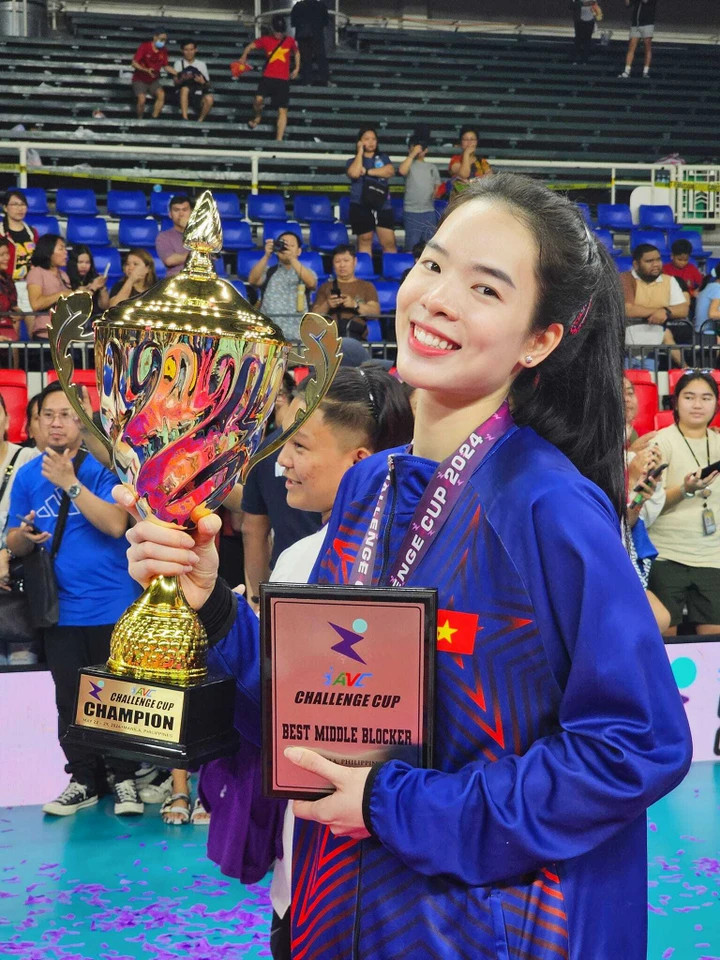 Lê Thanh Thuý đoạt giải phụ công xuất sắc nhất AVC Challenge Cup 2024.