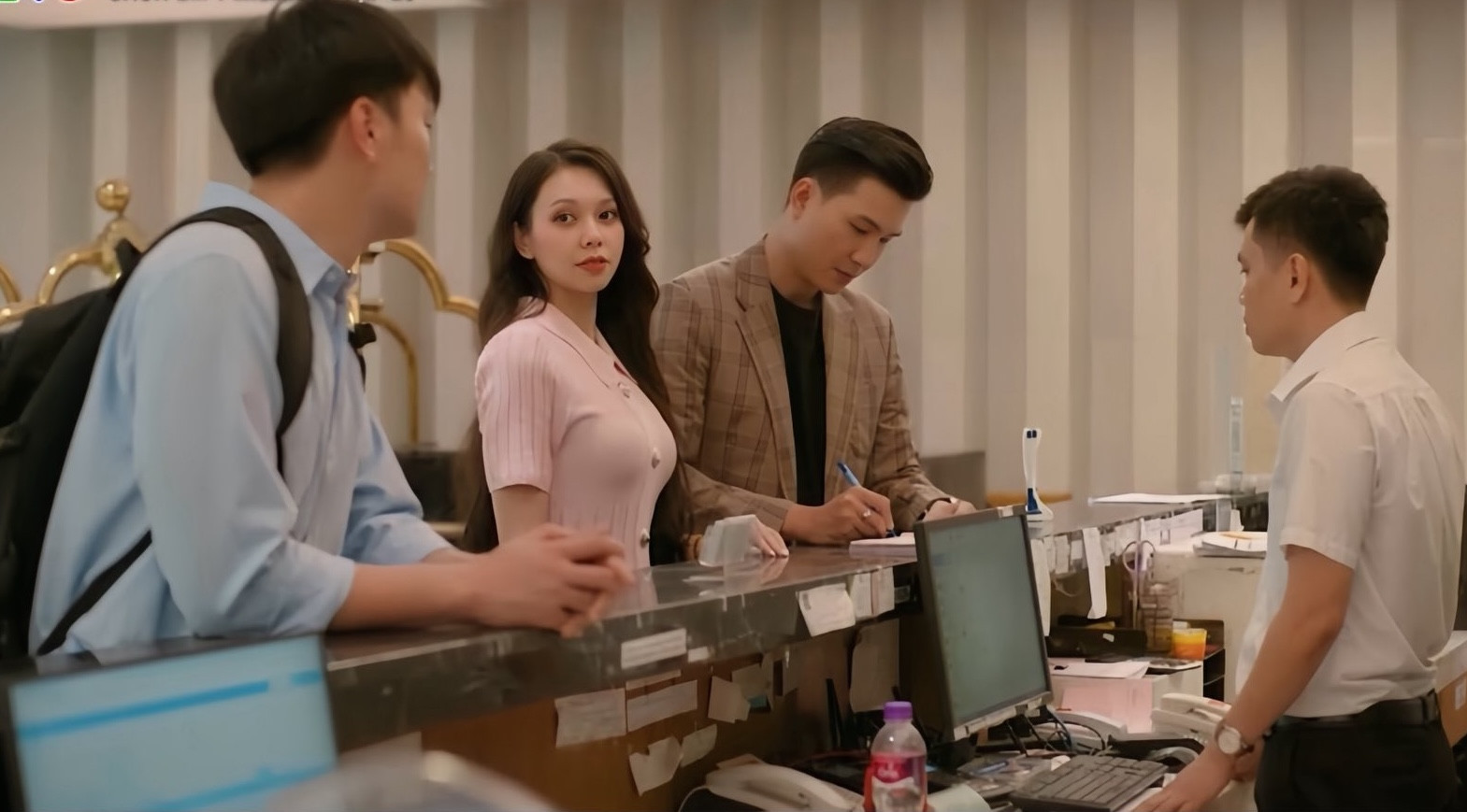 Nhan sắc diễn viên Hà bùi gây bão mạng xã hội trong phim Cách em 1 milimet Bùi - Ảnh 2.