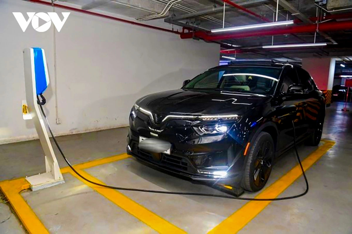 nhieu ham chung cu o ha noi chi nhan gui xe dien, chua co cho sac vi lo chay no hinh anh 8