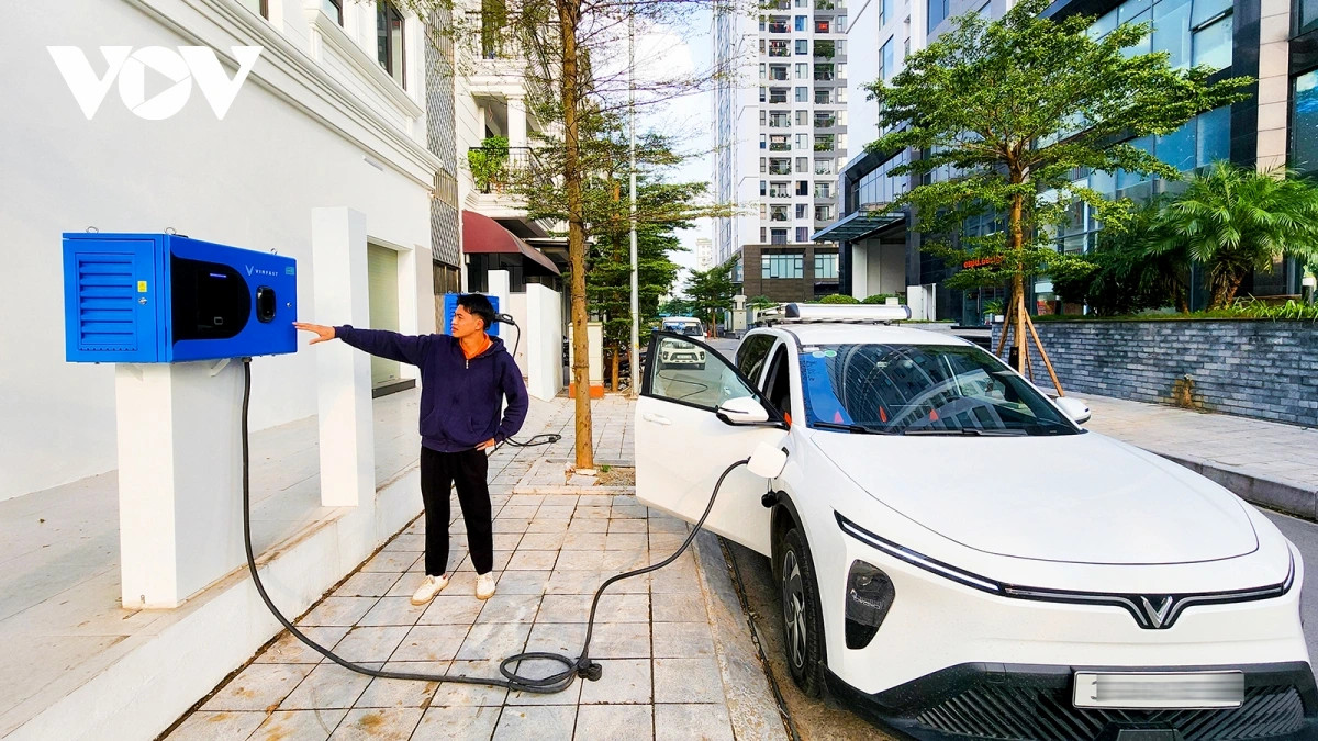 nhieu ham chung cu o ha noi chi nhan gui xe dien, chua co cho sac vi lo chay no hinh anh 13