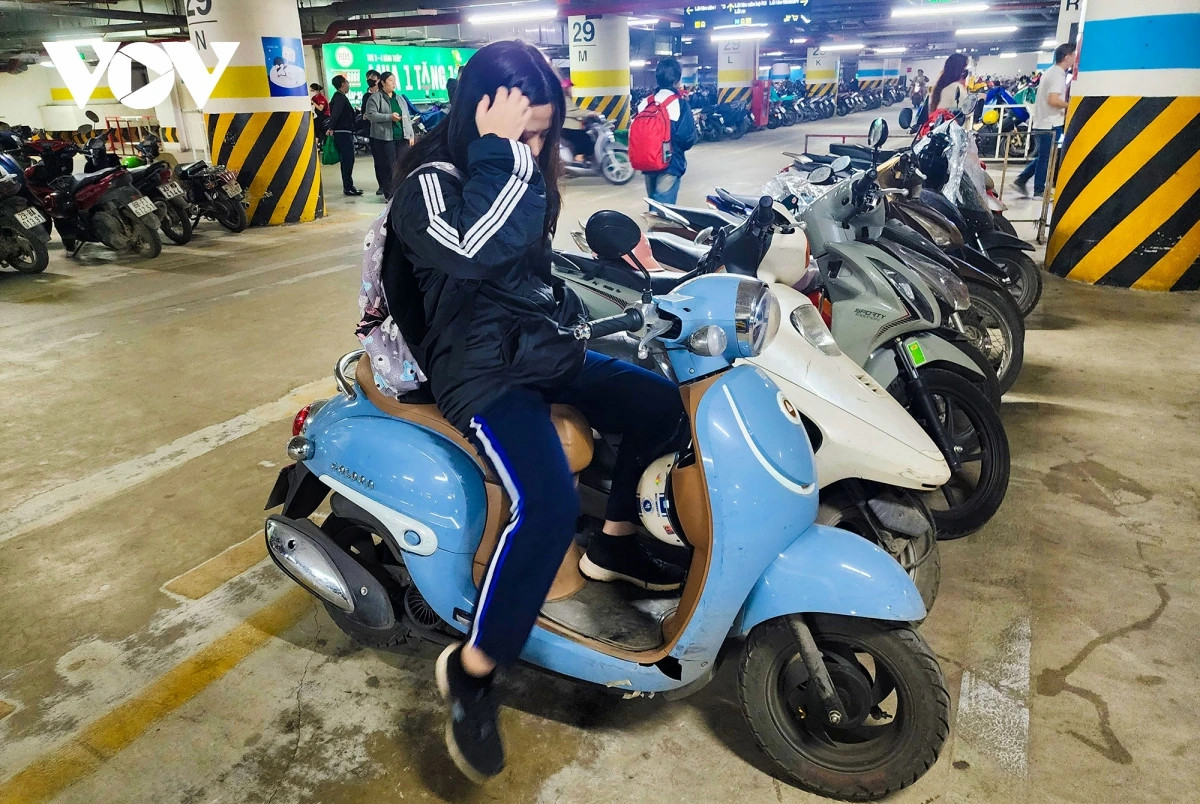 nhieu ham chung cu o ha noi chi nhan gui xe dien, chua co cho sac vi lo chay no hinh anh 16