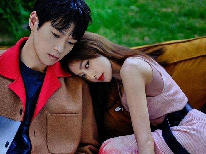 Rộ tin cặp đôi chị em chênh lệch 10 tuổi trong showbiz đã chia tay