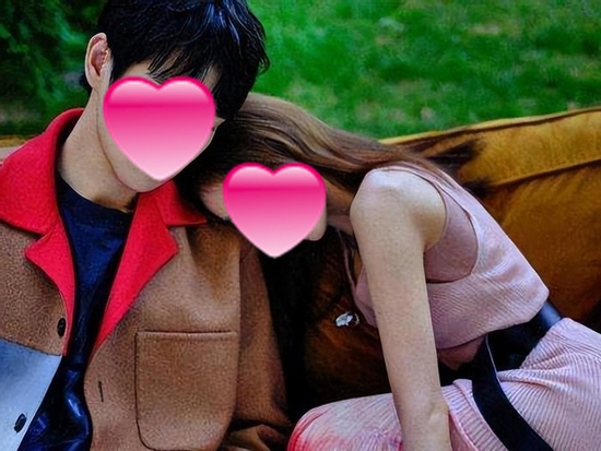 Rộ tin cặp đôi chị - em chênh lệch 10 tuổi trong showbiz đã chia tay