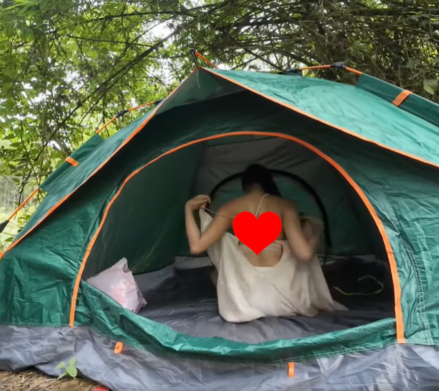 Lại xuất hiện một fanpage lạ, chuyên sản xuất content “sinh tồn” kiểu “thiếu vải”, khiến người xem ngỡ ngàng- Ảnh 5.