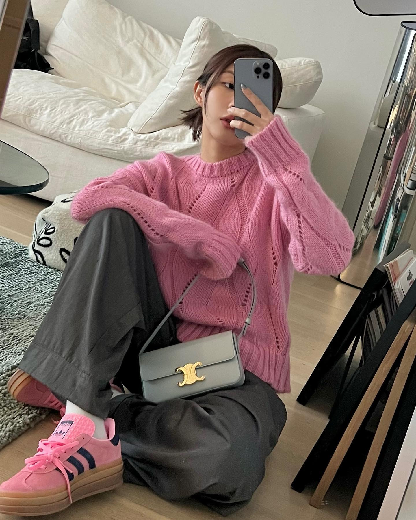 10 cách mặc đồ màu sắc nổi bật nhưng không