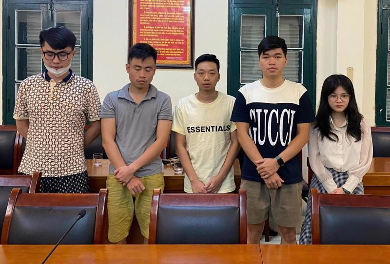 Mạo danh bác sĩ Bệnh viện Mắt Trung ương lừa đảo hơn 2.500 người- Ảnh 1.