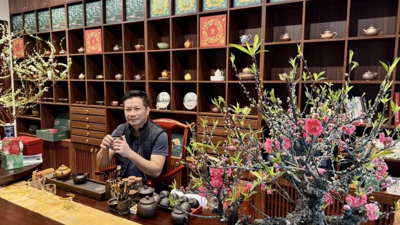 Shark Hưng gây xôn xao với loại hoa hiếm, hết Tết vẫn đẹp sang- Ảnh 1.