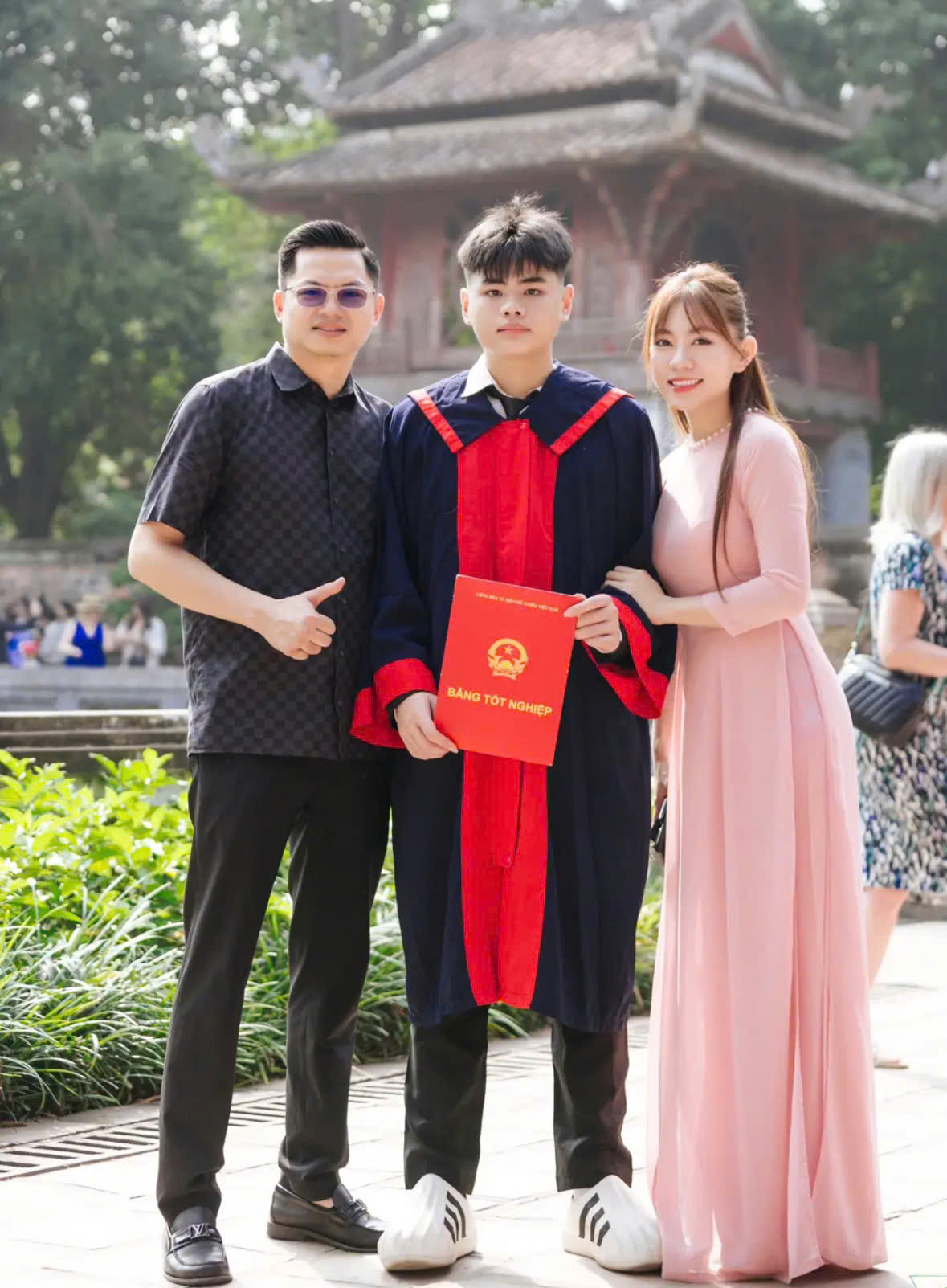 eae326d1a4951acb4384