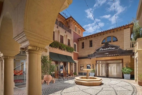 Nữ ca sĩ gốc Việt lấy chồng tỷ phú công nghệ, sinh ra đã 'ngậm thìa vàng', gia đình giàu nổi tiếng ở TP.HCM - Ảnh 4.