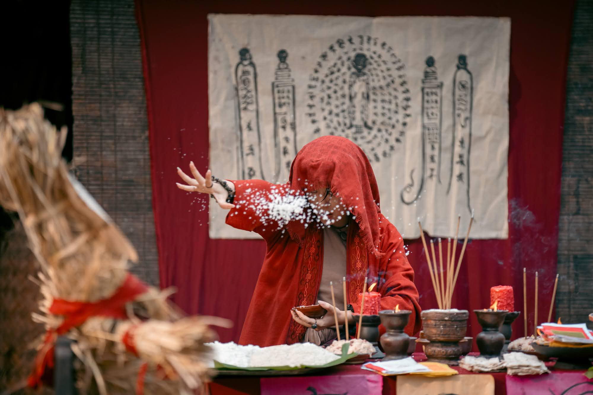 Đạo diễn gốc Ninh Bình nói gì khi bị nghi chiêu trò cạnh tranh với phim Trấn Thành? - Ảnh 2.