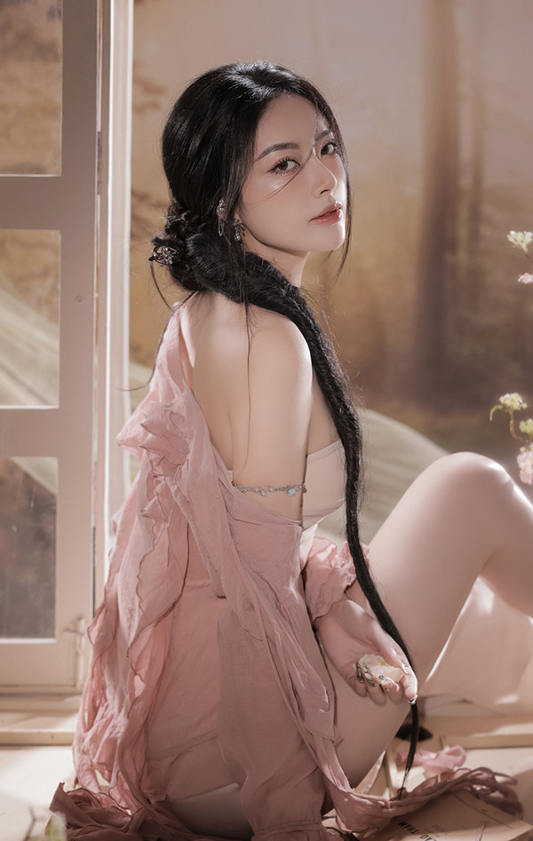 hoa hau ngoc anh 4.jpg