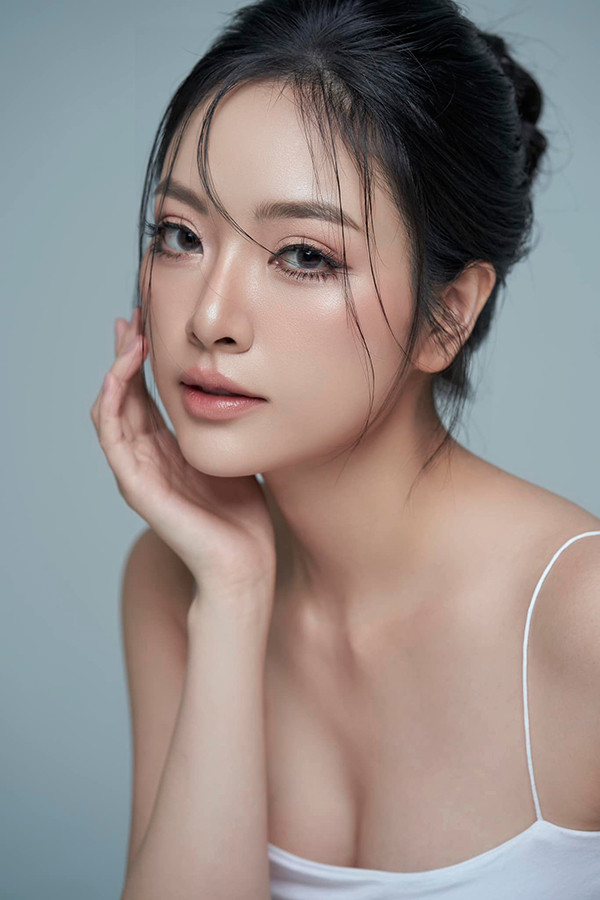 hoa hau ngoc anh .jpg