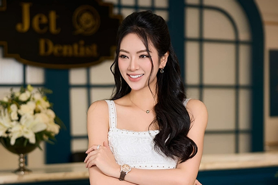 Hoa hậu xứ Thanh sau 12 năm đăng quang vẫn độc thân quyến rũ