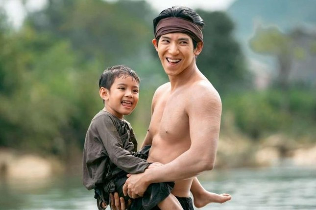 Nam chính 'Đèn âm hồn' nhập viện vì bị chê diễn thảm họa ảnh 3