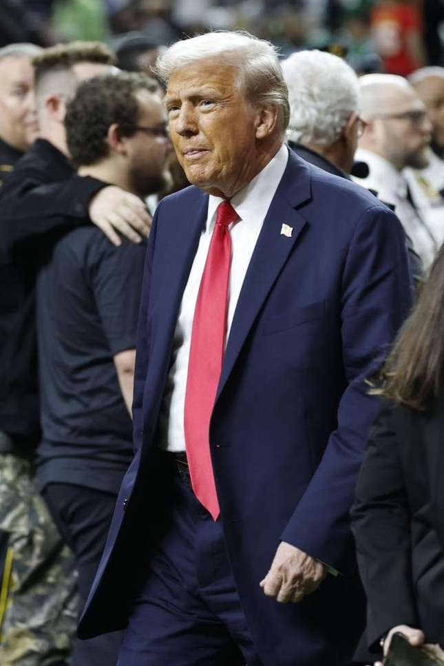 Cardi B ăn vạ ông Trump ảnh 2