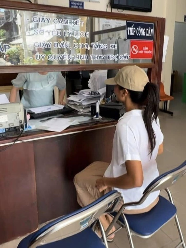 H'Hen Niê đăng ký kết hôn ảnh 2