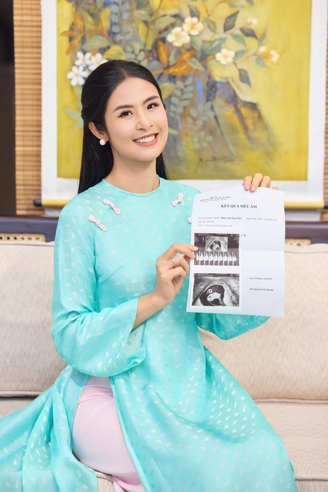 hoa hau ngoc han 1.jpg