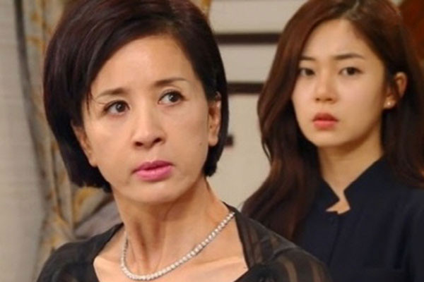 Tiệc cưới vừa tan, mẹ chồng làm ngay một việc khiến con dâu suýt ngất- Ảnh 2.