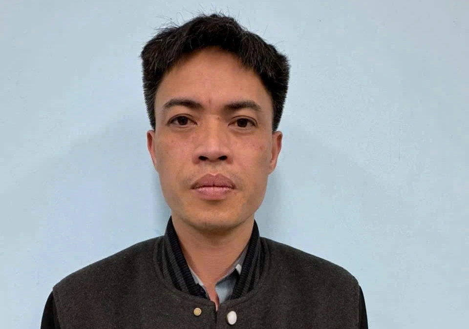 vu tai xe lexus danh nam shipper khoi to, bat tam giam tong anh tuan hinh anh 1