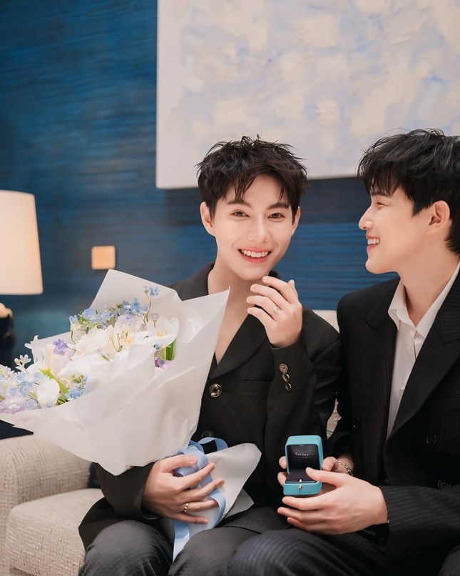 Cuộc tình 12 năm kết thúc gây náo loạn mạng xã hội ảnh 2