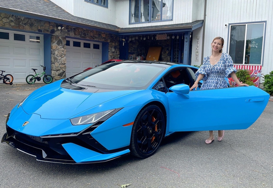 Dàn siêu xe trăm tỷ của ca sĩ Phạm Thanh Thảo