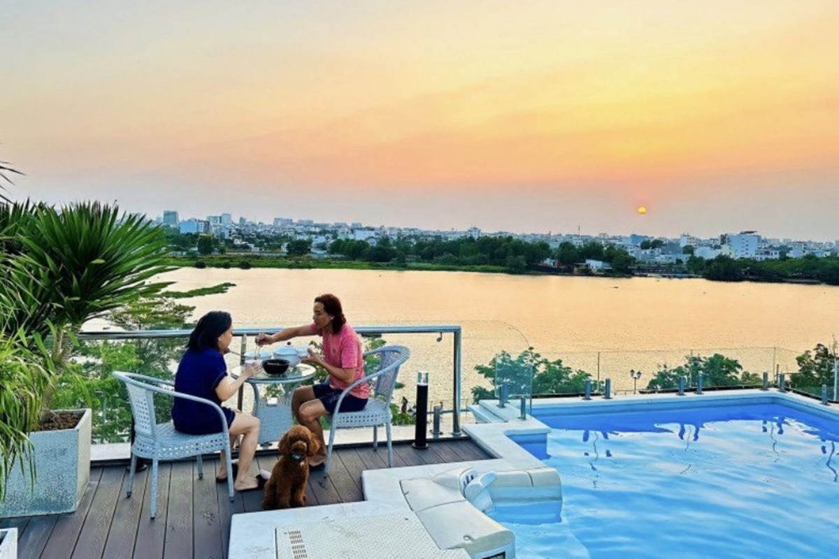 Hơn 17 năm bên nhau, nữ nghệ sĩ hài hiện sống viên mãn trong biệt thự chồng tặng, có giá 240 tỷ, nguy nga như lâu đài- Ảnh 15.