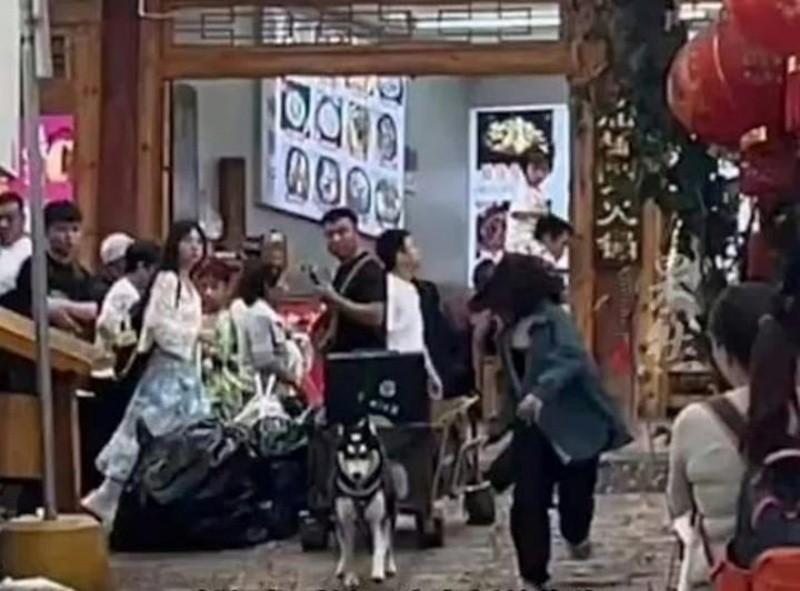 Nhờ sức hút của Hakimi, khu nhà nghỉ của ông Từ đã nhanh chóng nổi tiếng. Ảnh: Weibo/chinapress.