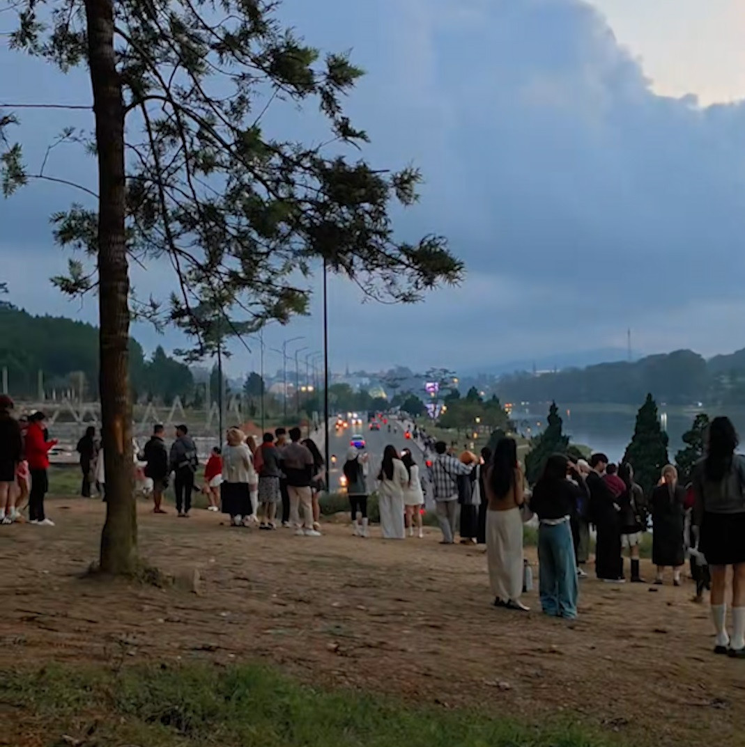 Sequence 03.00_00_53_21.Still002.jpg