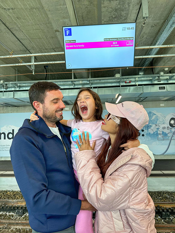 Trở về Việt Nam phát triển sự nghiệp, cuộc sống của nữ siêu mẫu có gia thế 'khủng' thay đổi ra sao? - Ảnh 8.