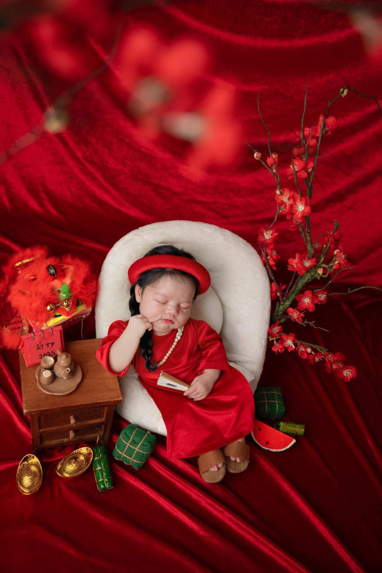 Con gái Nhật Kim Anh gây chú ý bởi thần thái sang chảnh, không trang điểm môi má vẫn hồng - Ảnh 2