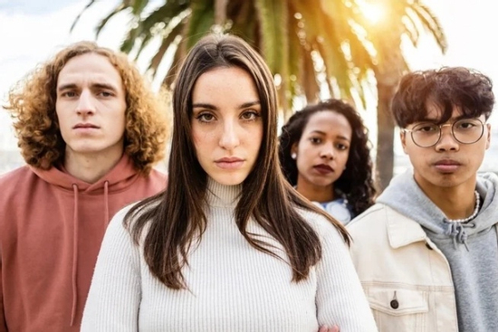 Gen Z lên TikTok rủ nhau 'nghỉ hưu ngắn hạn' thay vì chờ đến già mới nghỉ