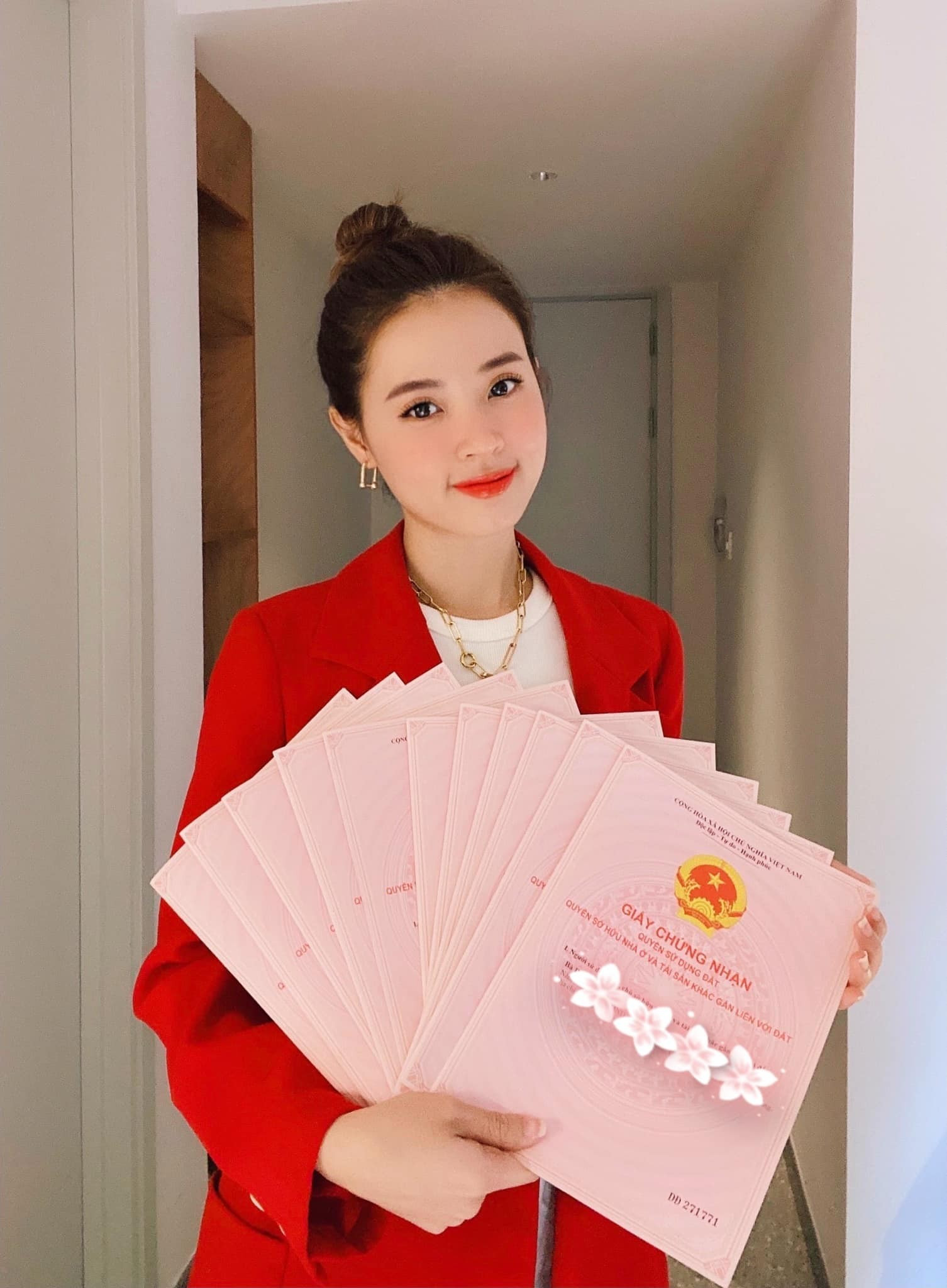 3 mỹ nhân tuổi Tỵ xinh đẹp viên mãn sở hữu khối tài sản khổng lồ showbiz Việt