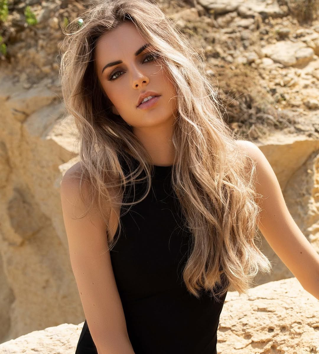 Tân Hoa hậu Bỉ được khen ảnh 18