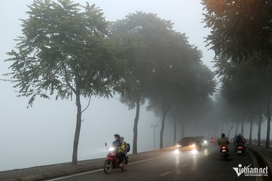 Dự báo thời tiết ngày mai 20/2/2025: Hà Nội sương mù dày đặc, mưa phùn, rét buốt