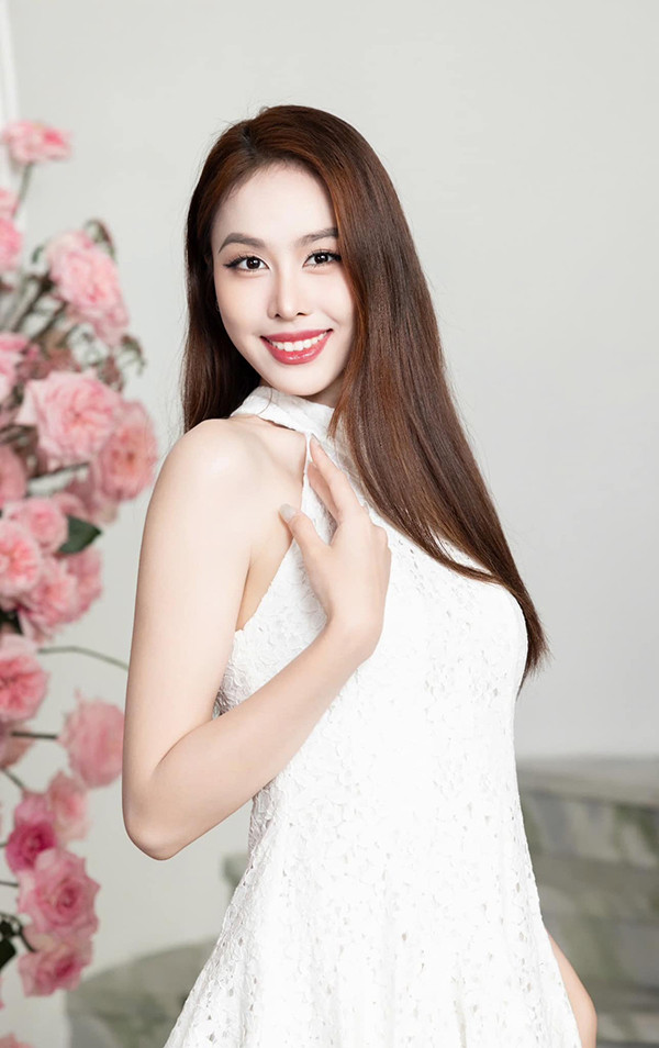 Á hậu xứ Thanh trong hội bạn thân với Đỗ Thị Hà, sau 2 năm đăng quang 'thăng hạng' nhan sắc - Ảnh 2.