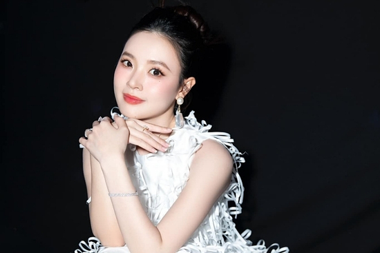 Một năm viên mãn của quý cô tuổi Tỵ - Midu: Bất động sản trải dài, căn nhà nào cũng đẹp sang