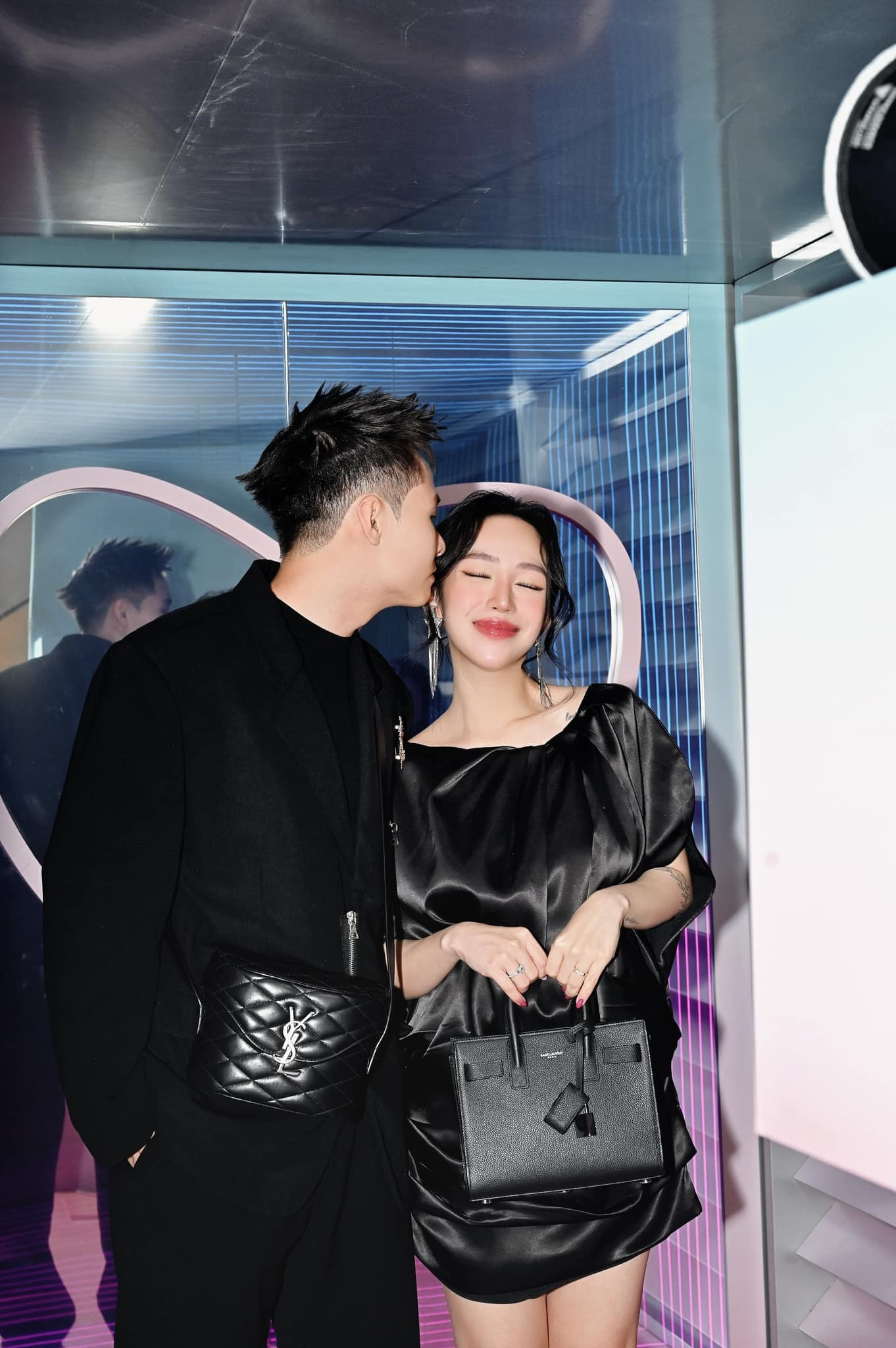 Con gái Minh Nhựa mang bầu lần 4 ở tuổi 26 mở tiệc linh đình khoe giới tính em bé