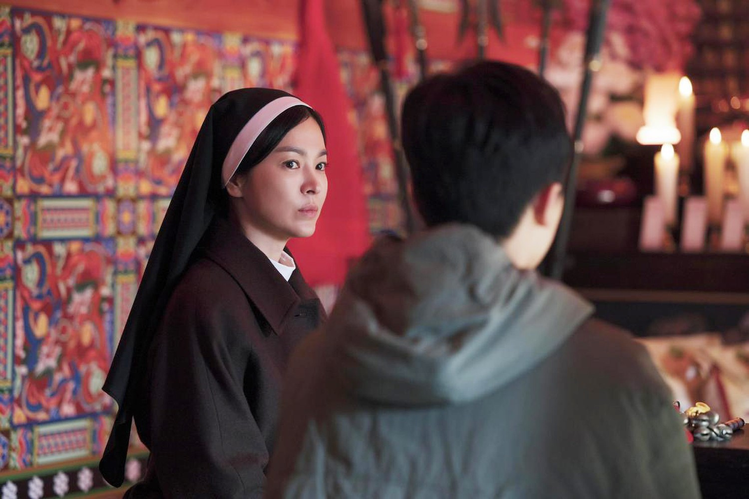 ‘Dark Nuns’: Song Hye Kyo chưa tỏa sáng ảnh 3
