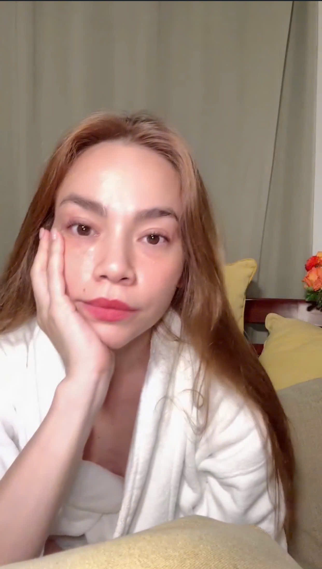 Khoảnh khắc kém chỉn chu hiếm hoi của Hà Hồ đến chính chủ cũng phải thốt lên nhìn gớm quá