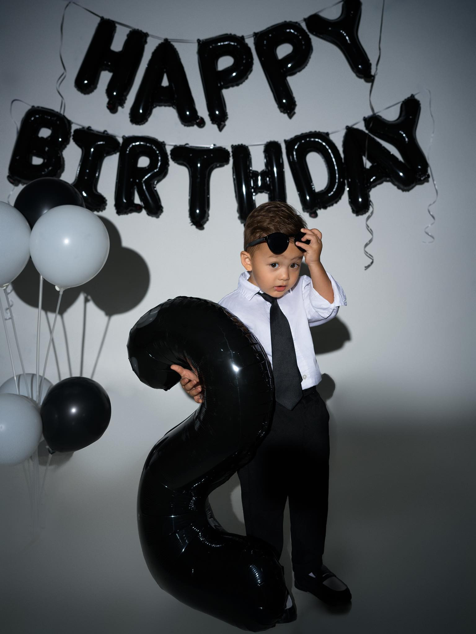 Con trai lai Tây của Bùi Tiến Dũng càng lớn càng yêu sống chuẩn rich kid