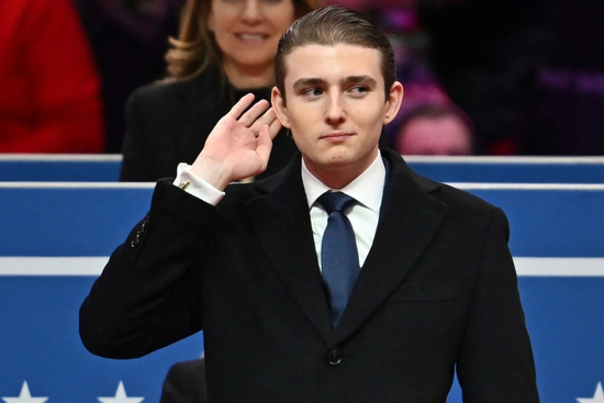 Quanh lời nhận xét Barron Trump lập dị