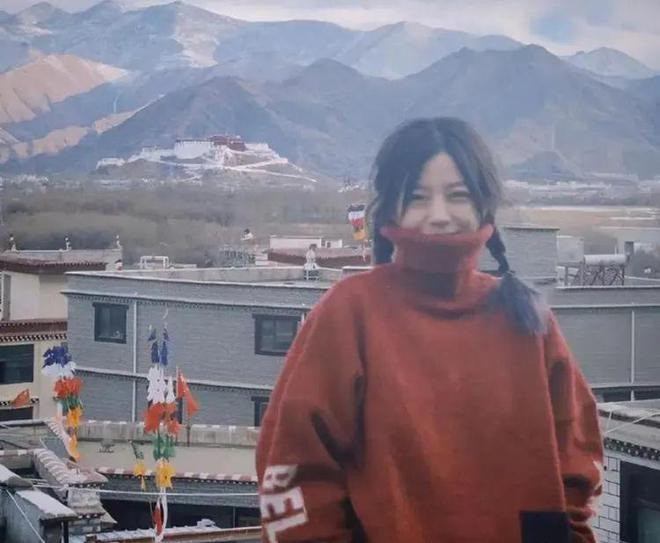 Triệu Vy đăng ảnh tươi mới sau tin đồn dính líu đường dây lừa đảo buôn người