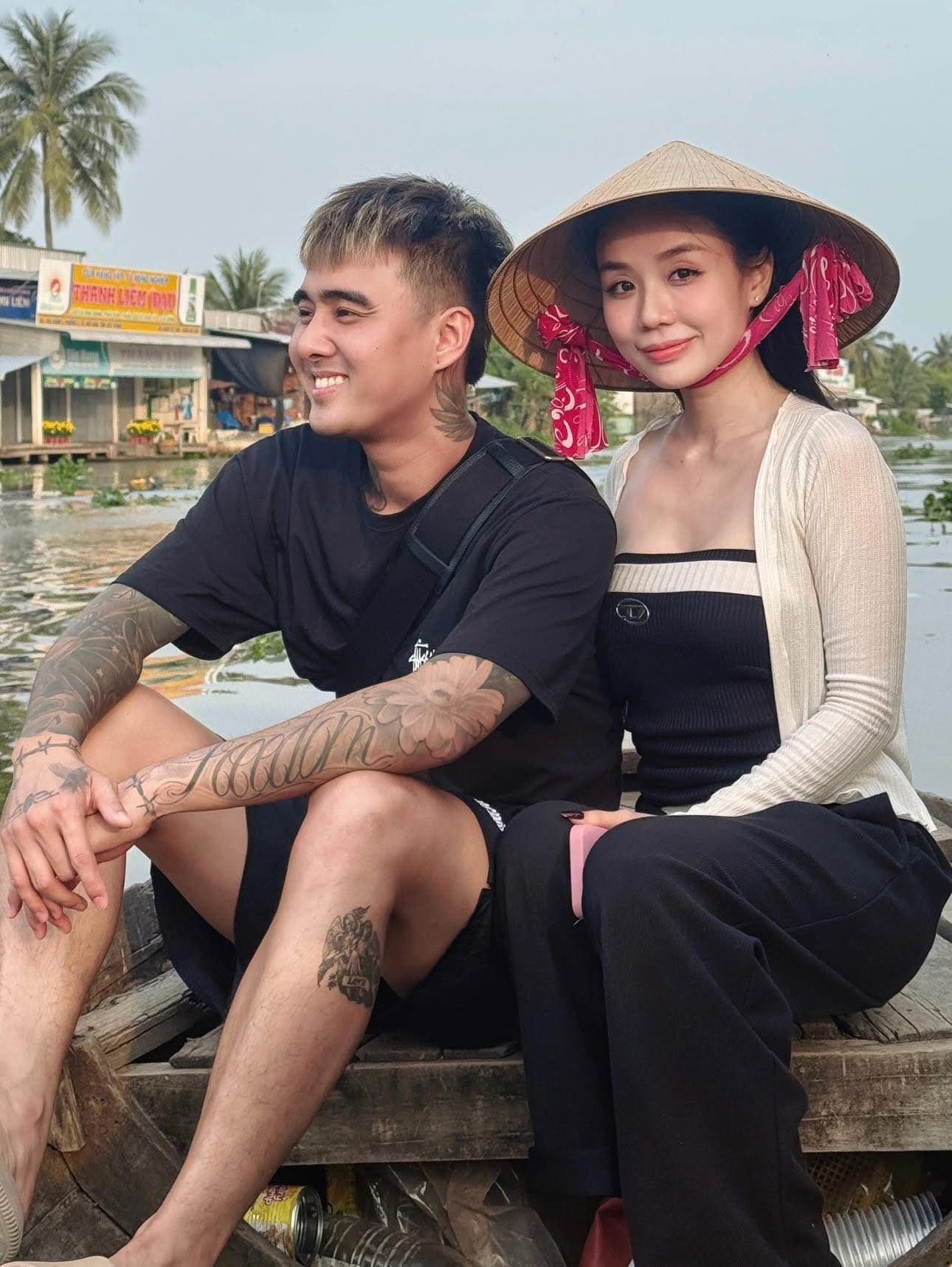 Đạt G Cindy Lư hoá thành cô dâu chú rể khoá môi đầy ngọt ngào