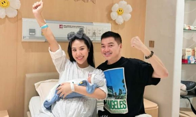 U60 U70 lên chức ông bà nhưng nhiều sao Việt vẫn đón thêm con