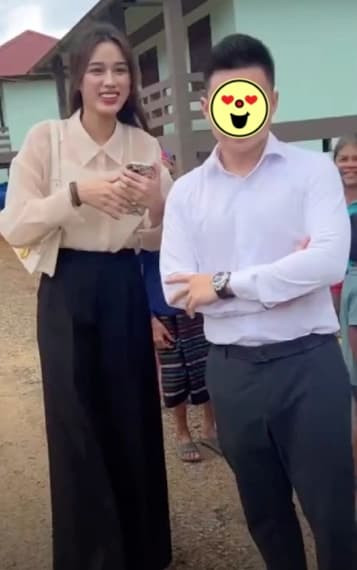 Đỗ Thị Hà có động thái giống Phương Nhi tín hiệu sắp làm dâu hào môn