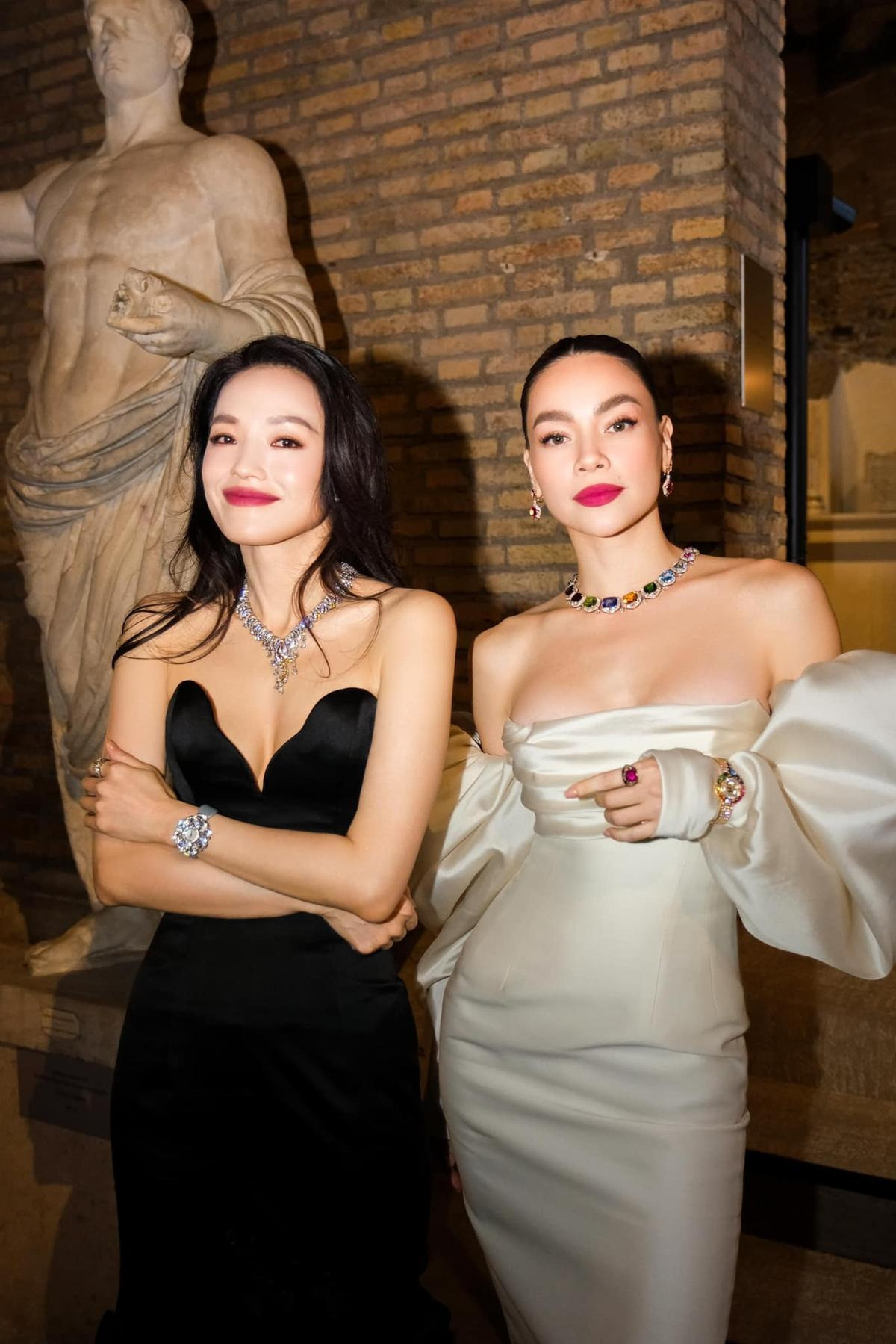 Hồ Ngọc Hà và những lần lên đồ ‘đỉnh nóc kịch trần’ sang át sao quốc tế