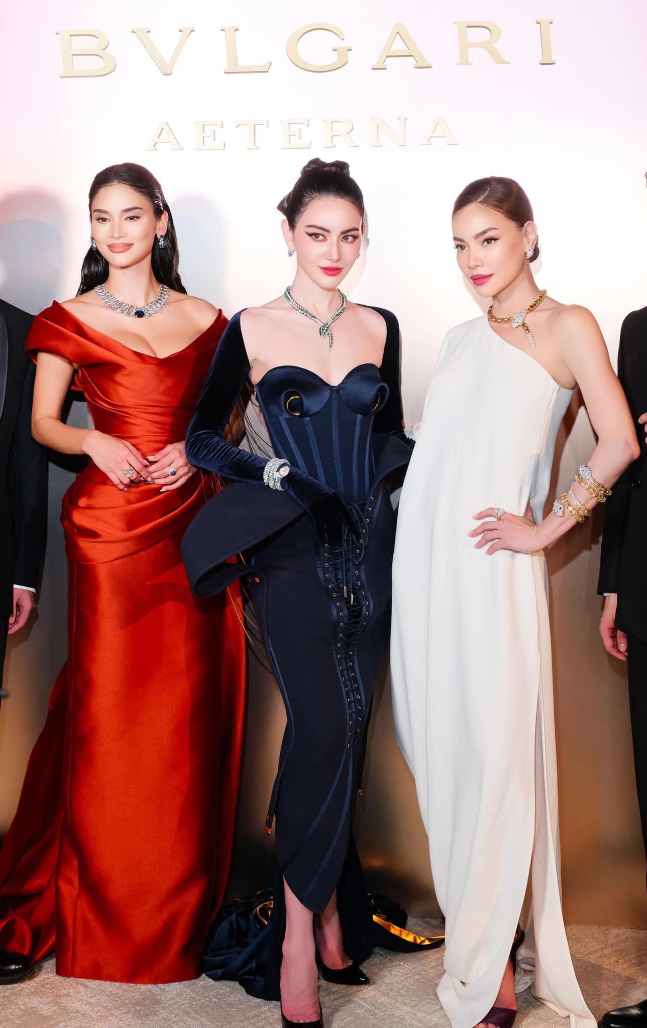 Hồ Ngọc Hà và những lần lên đồ ‘đỉnh nóc kịch trần’ sang át sao quốc tế