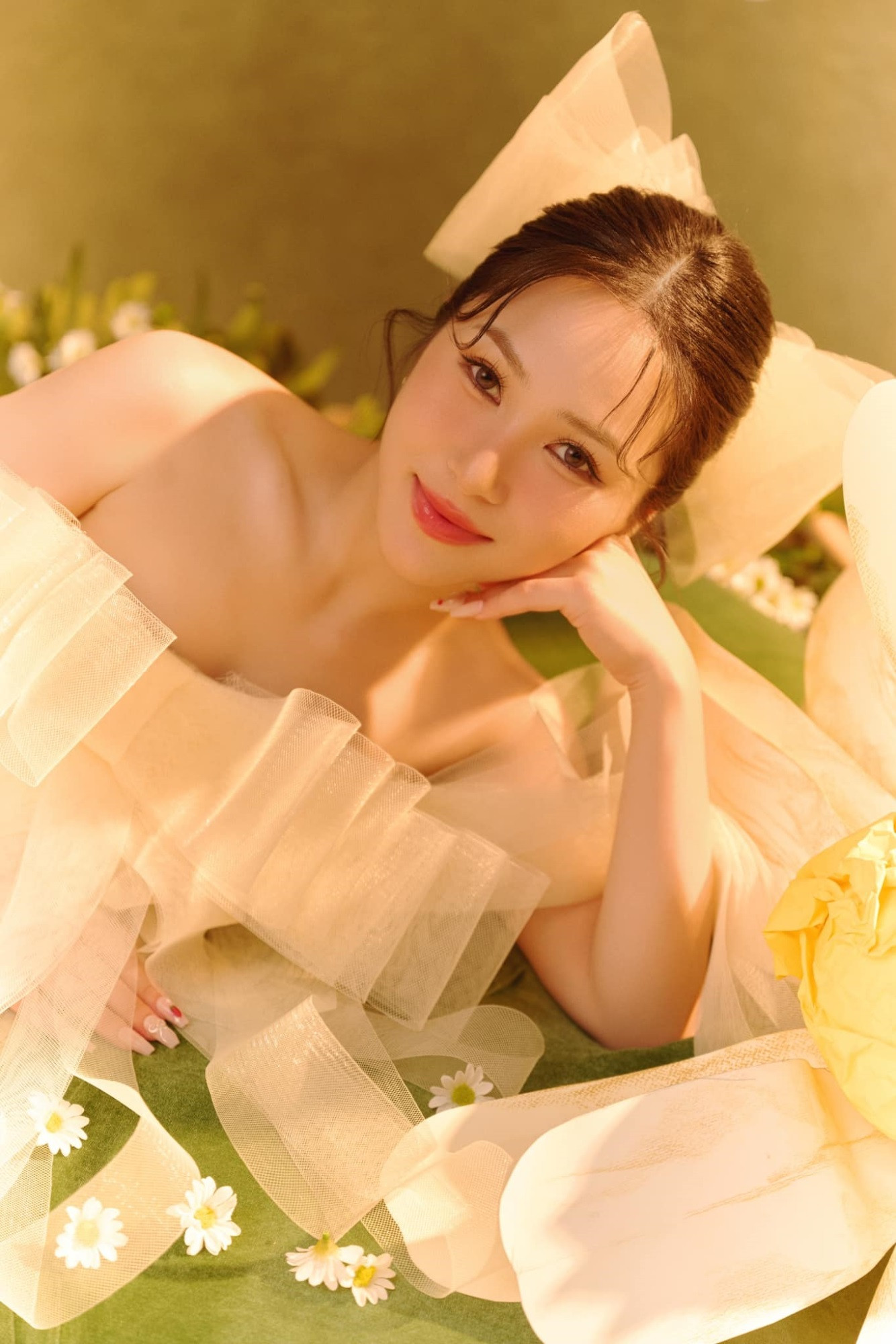 Mỹ nhân Việt tự mua nhà lầu, xe sang khi chưa đến 19 tuổi - Ảnh 1